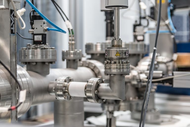 A world’s first factory for bioplastics under construction in Chemport: Avantium is breaking ground